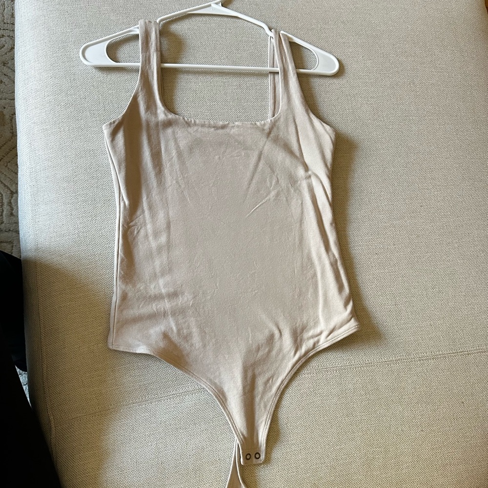 Abercrombie & Fitch Cream/Tan Cotton Blend Seamless Tank Bodysuit - M